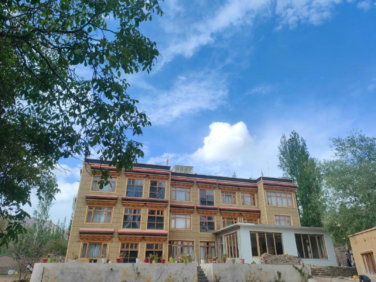 Hotel Alpine Ladakh Λεχ Εξωτερικό φωτογραφία