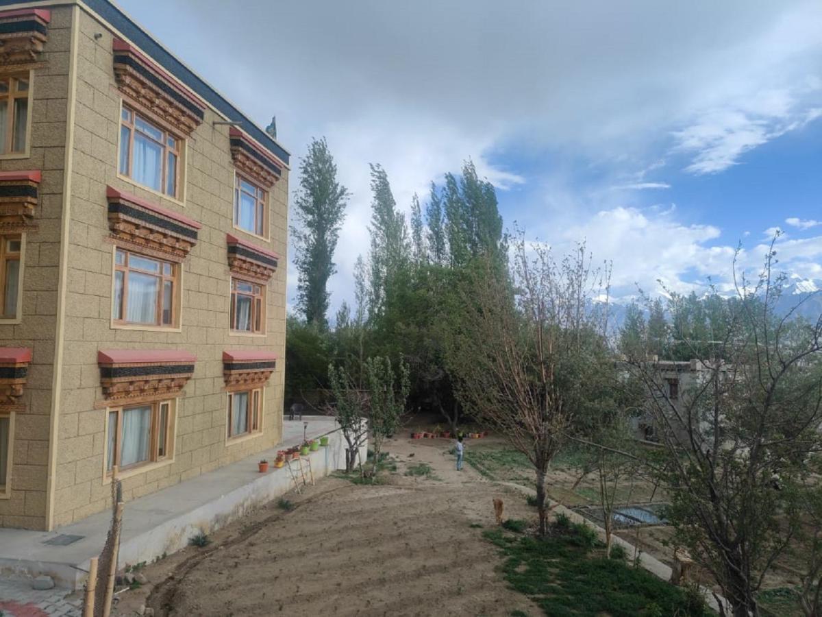 Hotel Alpine Ladakh Λεχ Εξωτερικό φωτογραφία