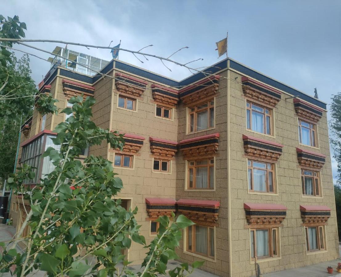 Hotel Alpine Ladakh Λεχ Εξωτερικό φωτογραφία
